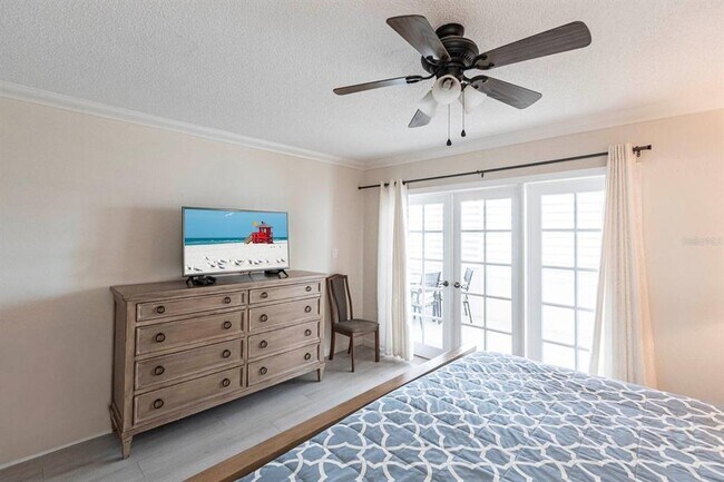 Building Photo - 1125 W Peppertree Dr