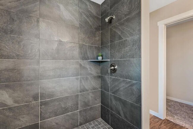 Building Photo - Beautiful Home in Highly Desired NW Redmond Neighborhood