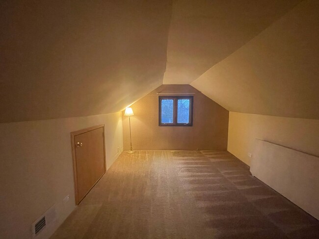 Building Photo - 2 Plus Bedroom in Williams Bay