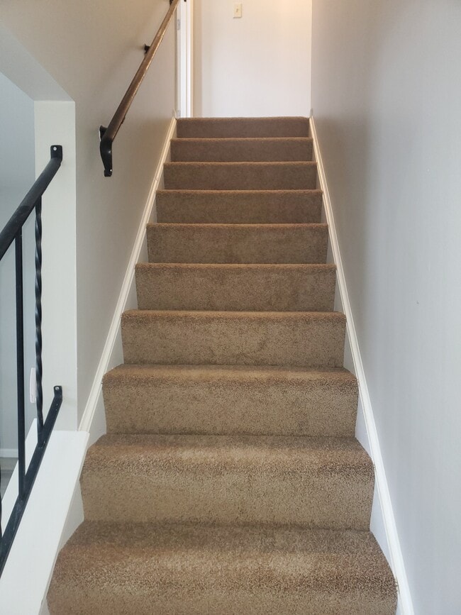 Stairs - 20 Eastgate Ave