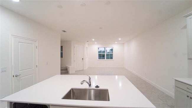 Building Photo - 4867 Cross Pr Pkwy