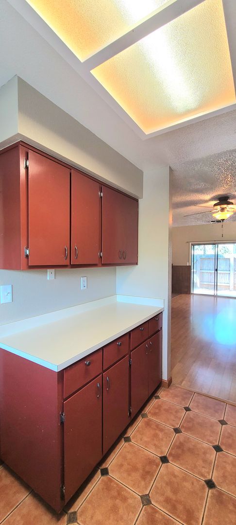 Building Photo - Very Nice 1bd/1bth Condo in gated complex w/ swimming pool!