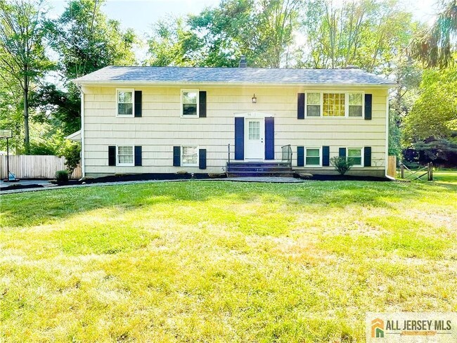 Primary Photo - 94 Princeton Hightstown Rd