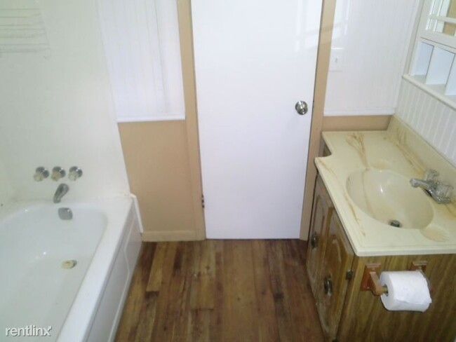 Building Photo - 2 br, 1 bath House - 268 Beechwood Loop