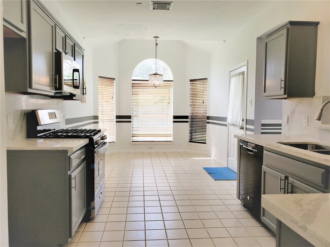 Building Photo - 21511 Westcliffe Falls Dr