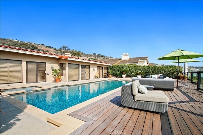 Building Photo - 22872 Via Cordova