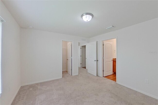 Building Photo - 2920 NE 2nd Ave