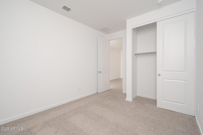 Building Photo - 17305 W Sanna St