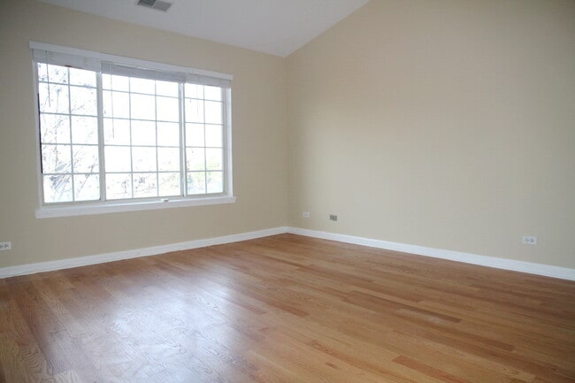 Building Photo - 2226 Daybreak Dr