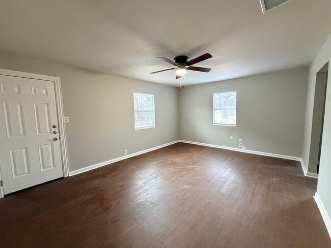 Building Photo - Charming 2-Bedroom Property in Fort Worth!