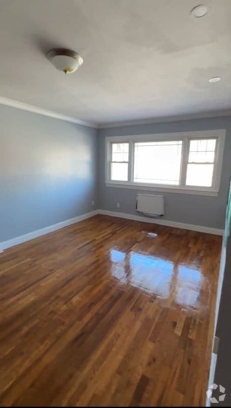 Building Photo - 3213 Wickham Ave