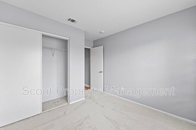 Building Photo - 31654 Granville Dr