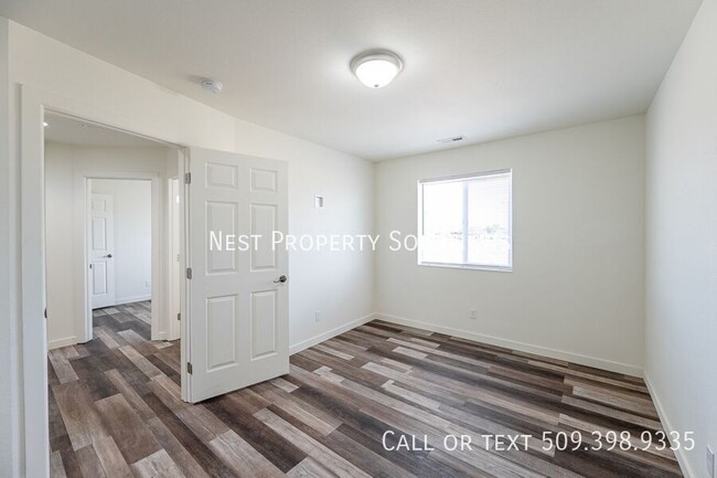 Building Photo - Brand New 3 Bed, 2.5 Bath Townhome! WSG In...