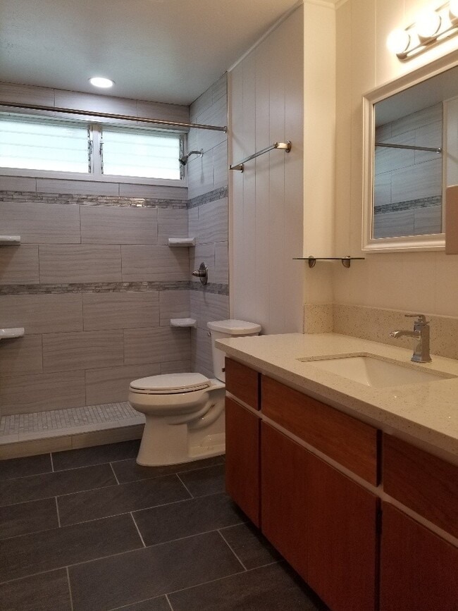 Building Photo - NEWLY RENOVATED -2 Bed, 2 Bath, 2 Parking Duplex in Aiea- UTILITIES INCLUDED!!