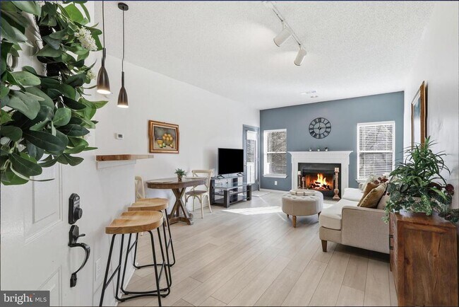 Building Photo - 14317 Climbing Rose Way