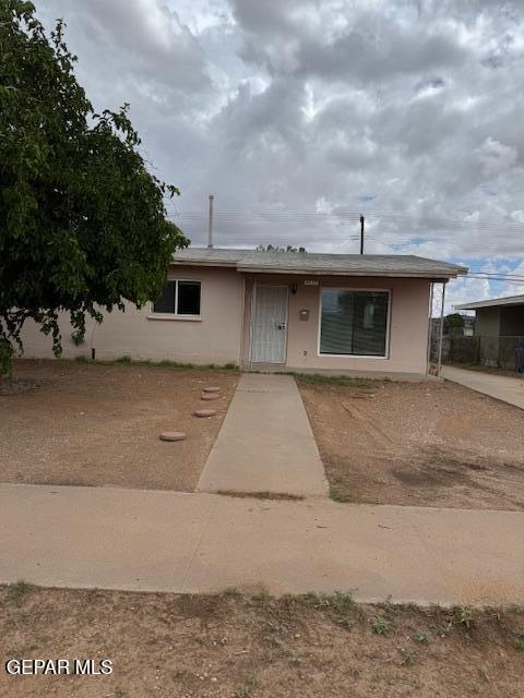 Building Photo - 4935 Guadalupe Dr