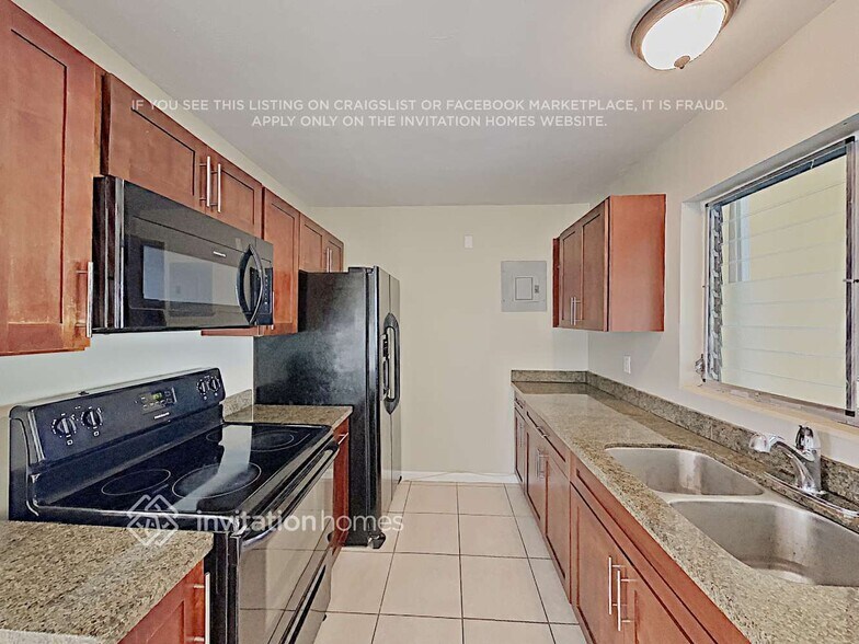 Building Photo - 1521 20th Ave N