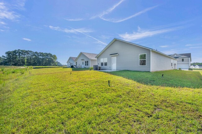 Building Photo - ***MOVE-IN SPECIAL*** $500 OFF OF YOUR FIR...