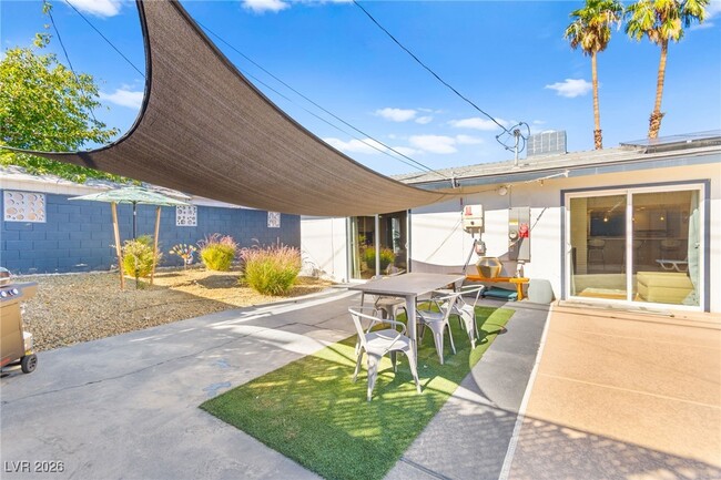 Building Photo - 1531 Commanche Dr