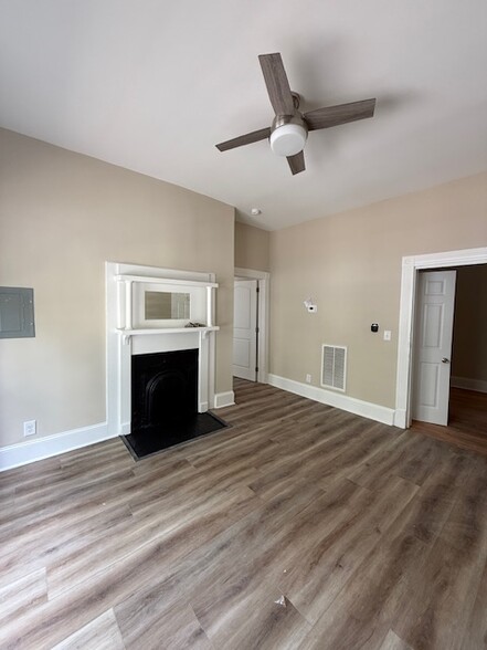 Building Photo - 630 Joyner St