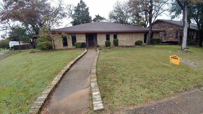 Building Photo - Location....Location....Location....