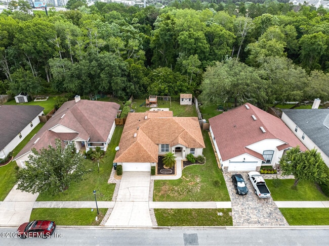 Building Photo - 8575 Crooked Tree Dr