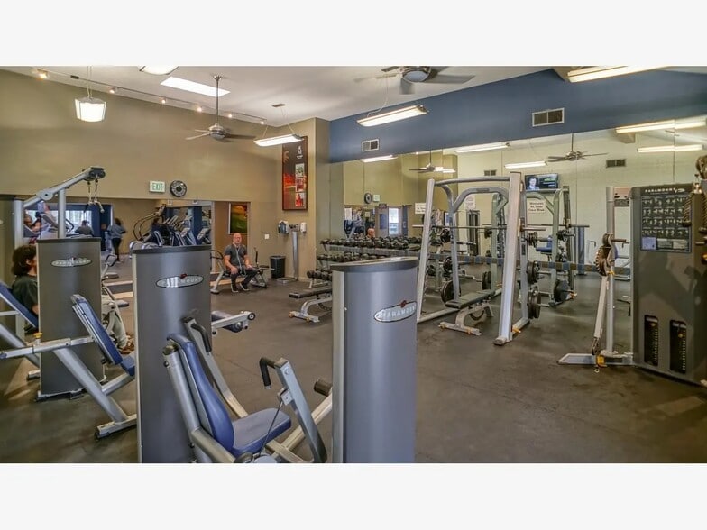 Gym - 5525 Canoga Ave