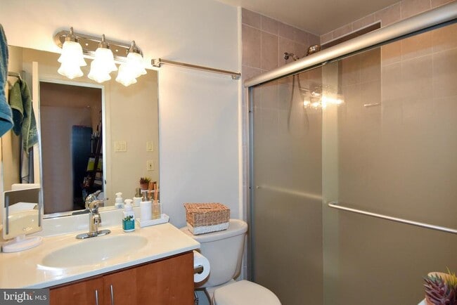 Building Photo - 4846 Cloister Dr