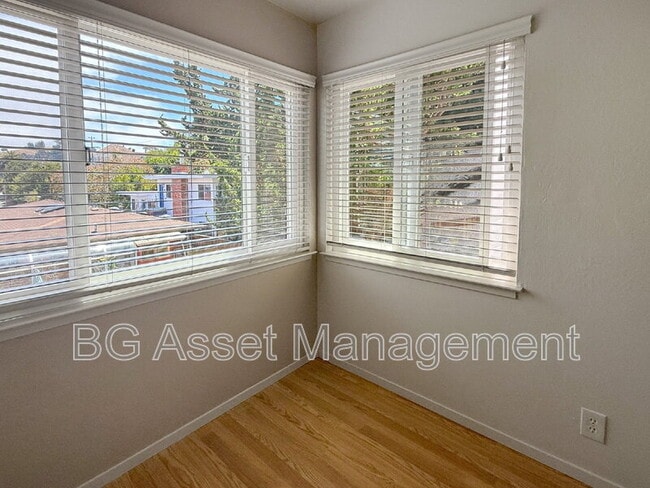 Building Photo - 121 Eddy St