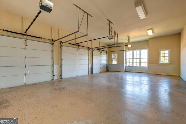 Building Photo - 1049 Highland Village Trail