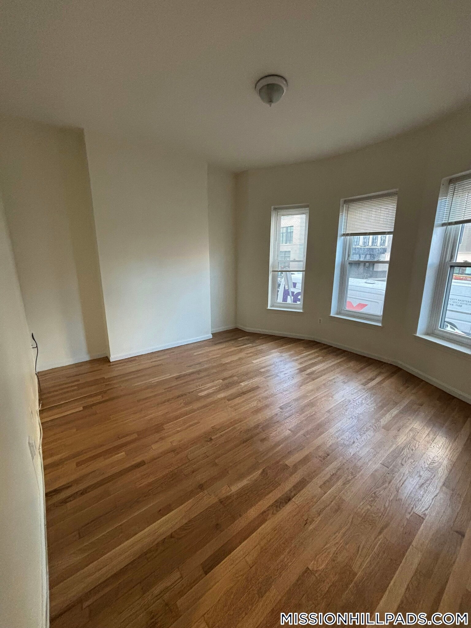 Building Photo - 1460 Tremont St