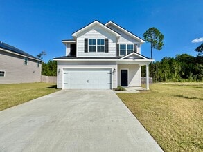 Building Photo - AVAILABLE SEPTEMBER 2025 [PET FRIENDLY]