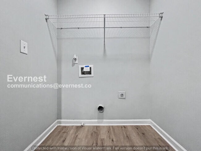 Building Photo - 3 Bed, 2.5 Bath Home with Attached Garage / Pet-Friendly / Available Now!