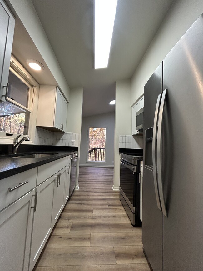 Building Photo - 25 Carballo Ln