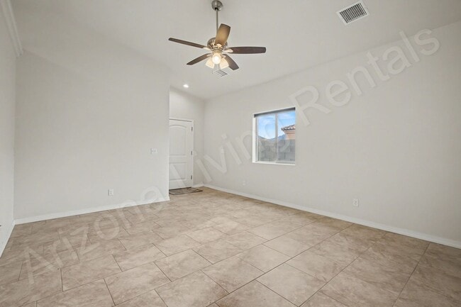 Building Photo - CENTRALLY LOCATED...RV PARKING...LARGE LOT