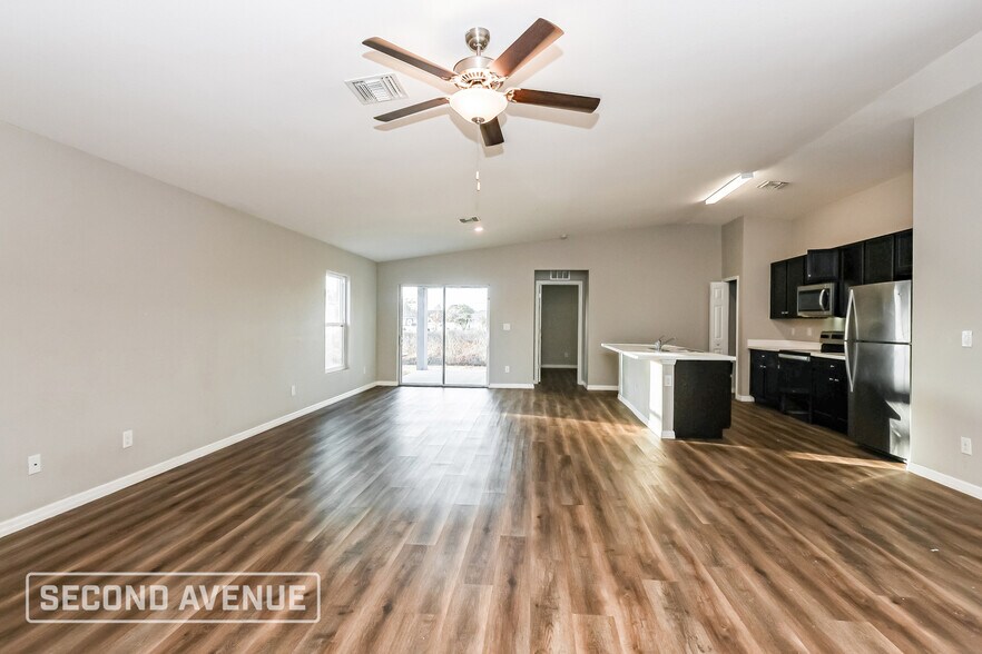 Building Photo - 3417 7th St SW