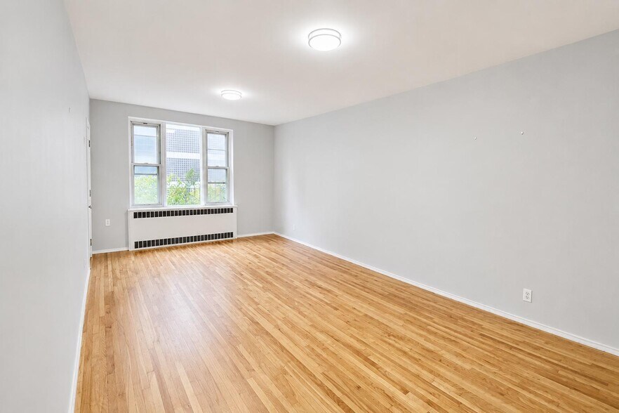 Building Photo - 500 Kappock St
