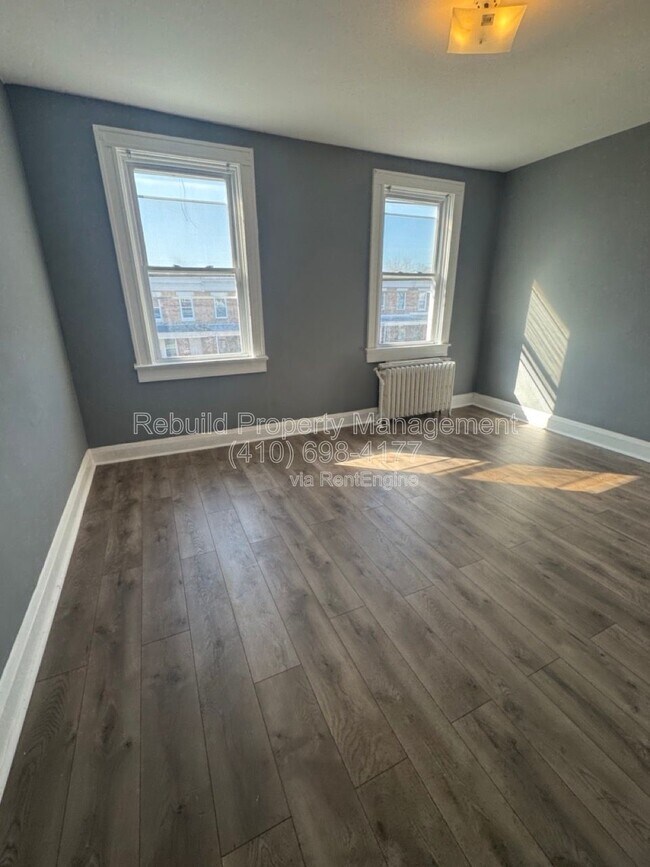 Building Photo - 3136 Chesterfield Ave