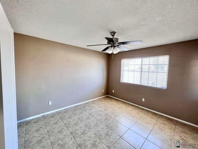 Building Photo - 2078 S 46th Dr