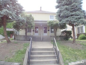 Building Photo - West Street
