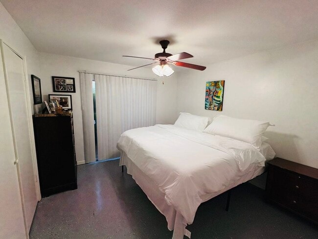 Building Photo - 3258 W Main St