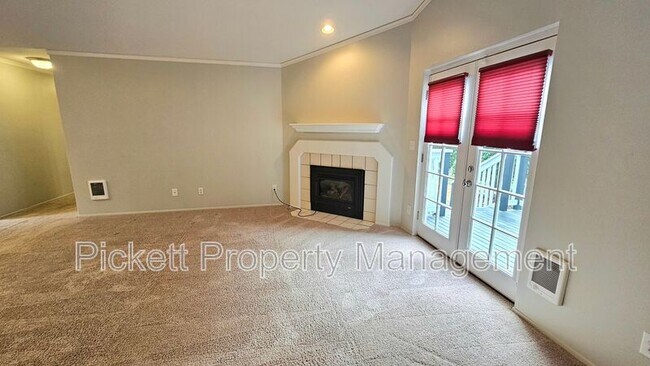 Building Photo - 11389 Symes Rd NW
