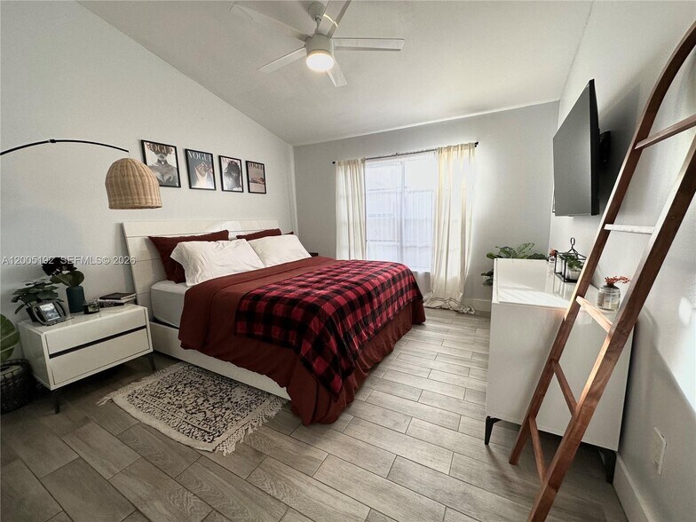 Building Photo - 4840 SW 149th Ct