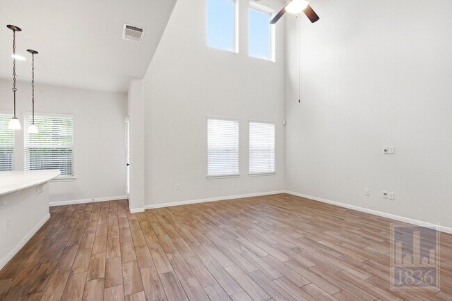 Building Photo - 2304 S Lakeline Blvd