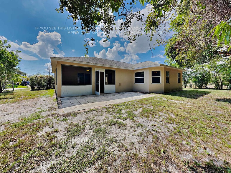 Building Photo - 4081 SW Jaqust St