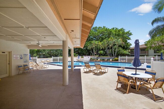 Building Photo - 611 Brackenwood Cove