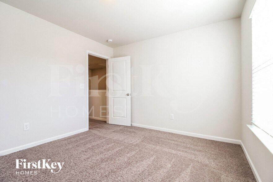 Building Photo - 20 Wild Lily Dr