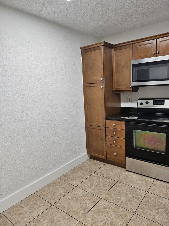 Building Photo - 2472 NW 49th Terrace