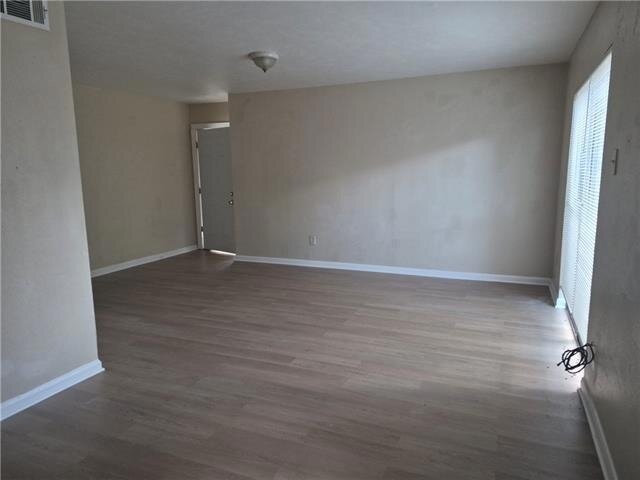 Building Photo - 924 E Monterey Ct