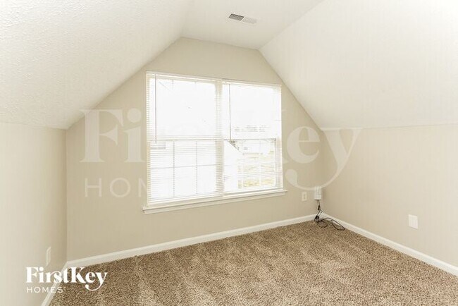 Building Photo - 9849 Aviary Hill Way